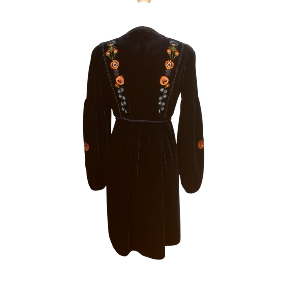 Cactus Women's dress size medium heavy emboidered navy blue velvet - Picture 3 of 16